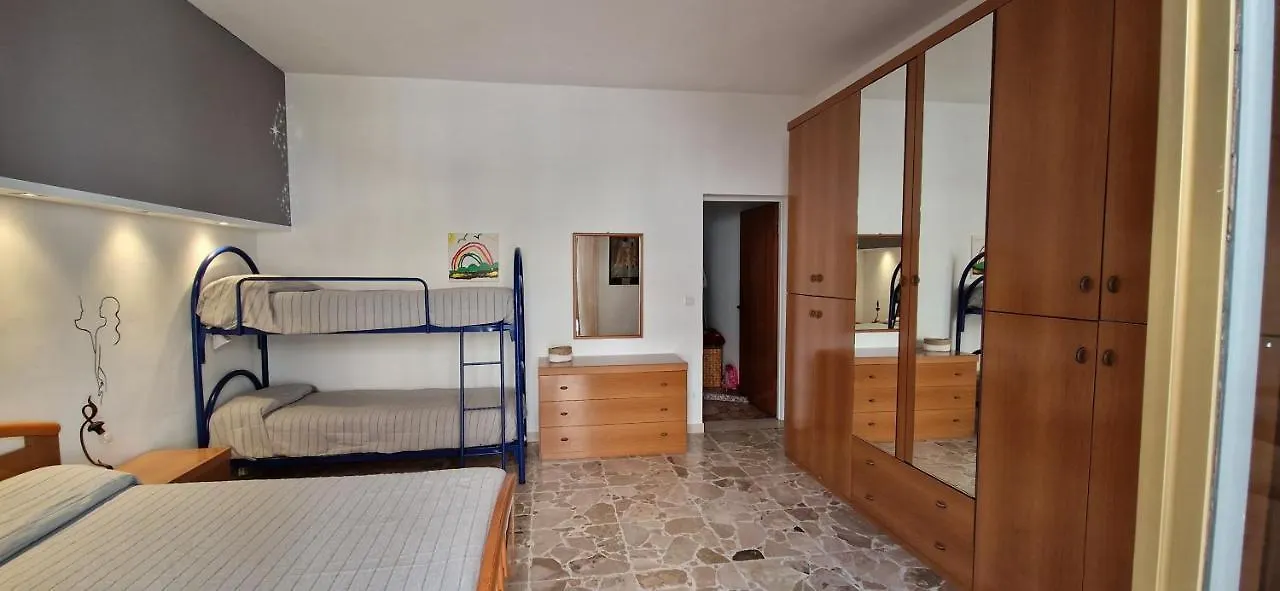 Ntonia Holiday Santa Teresa Di Riva 0*,